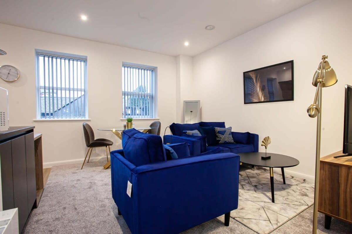 Lovely Open Plan 1 Bedroom Apartment In Болтън Екстериор снимка